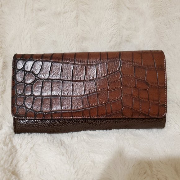 Chi by Falchi Handbags - Stunning Chi by Falchi Brown Leather Wallet